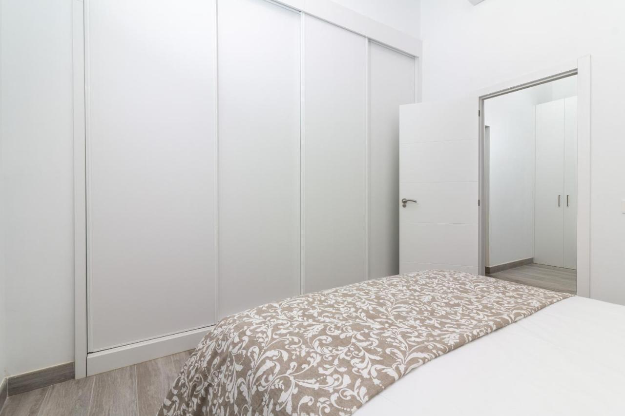 Homeforguest Moderno Apartamento En Santa Cruz Exterior photo