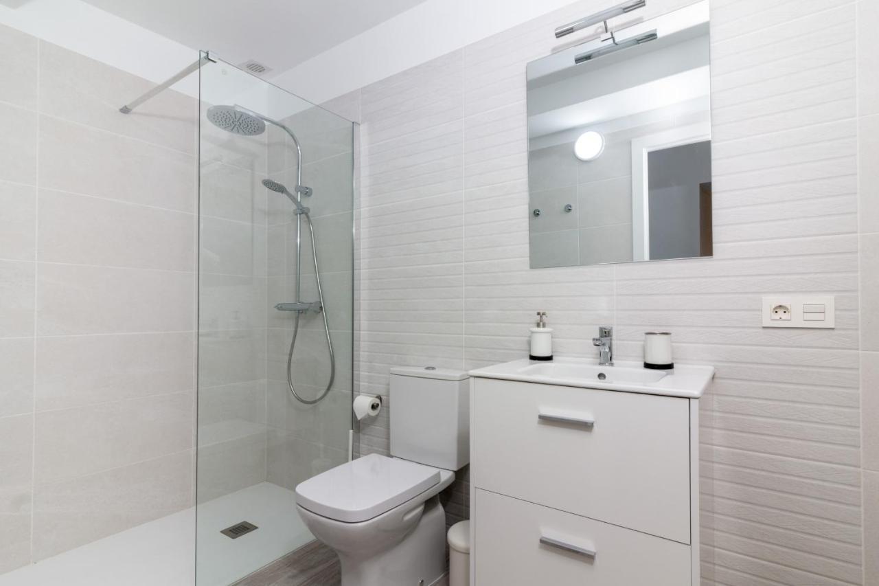 Homeforguest Moderno Apartamento En Santa Cruz Exterior photo